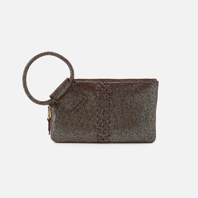 Sable Wristlet In Metallic Leather - Coffee Galaxy